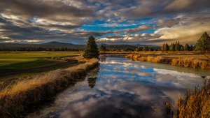 Where are good spots to fish near Sunriver, Oregon?